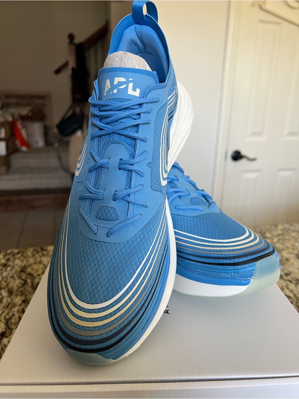 New APL Men’s Streamline Light Blue & White Running Sneakers 12